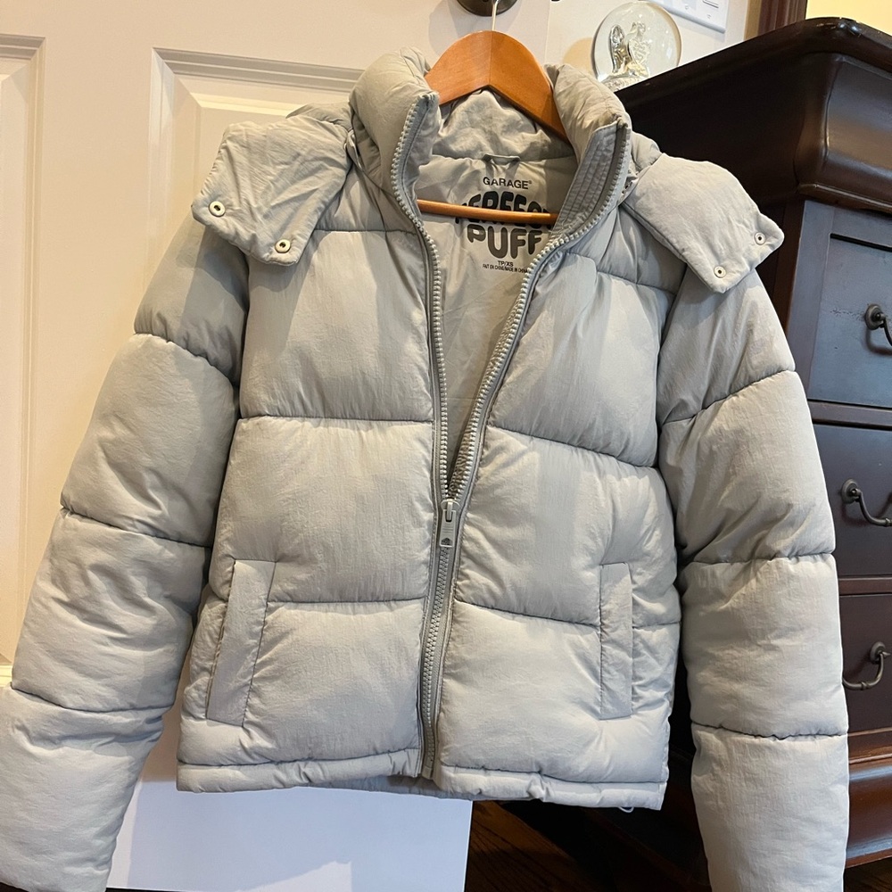 Garage Perfect Puff Jacket. XS Light blue-gray.
Worn only a couple times